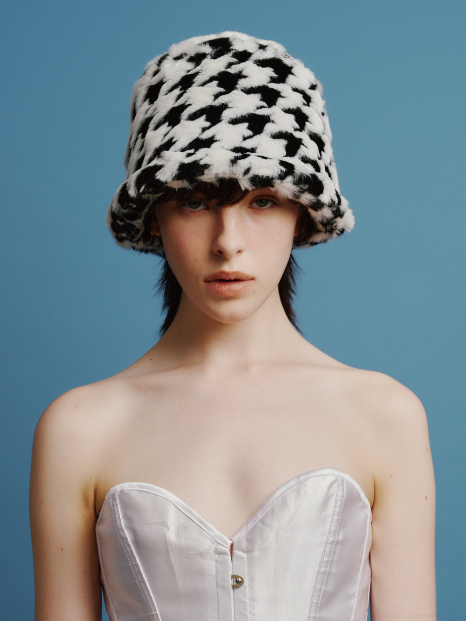 [Life PORTRAIT] Fur Meatel Hat in Houndstooth Check in Black &amp; White